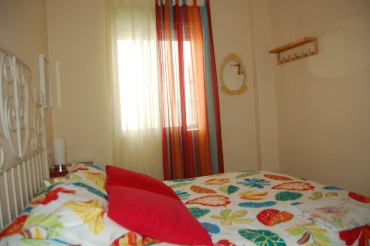 Apartamento Verde, Tranquilo, 2 D, Parking Opcional Sevilla Kültér fotó
